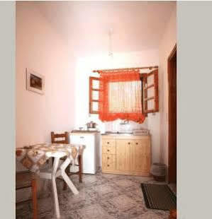 Karidies Apartment Skopelos Town Exterior photo