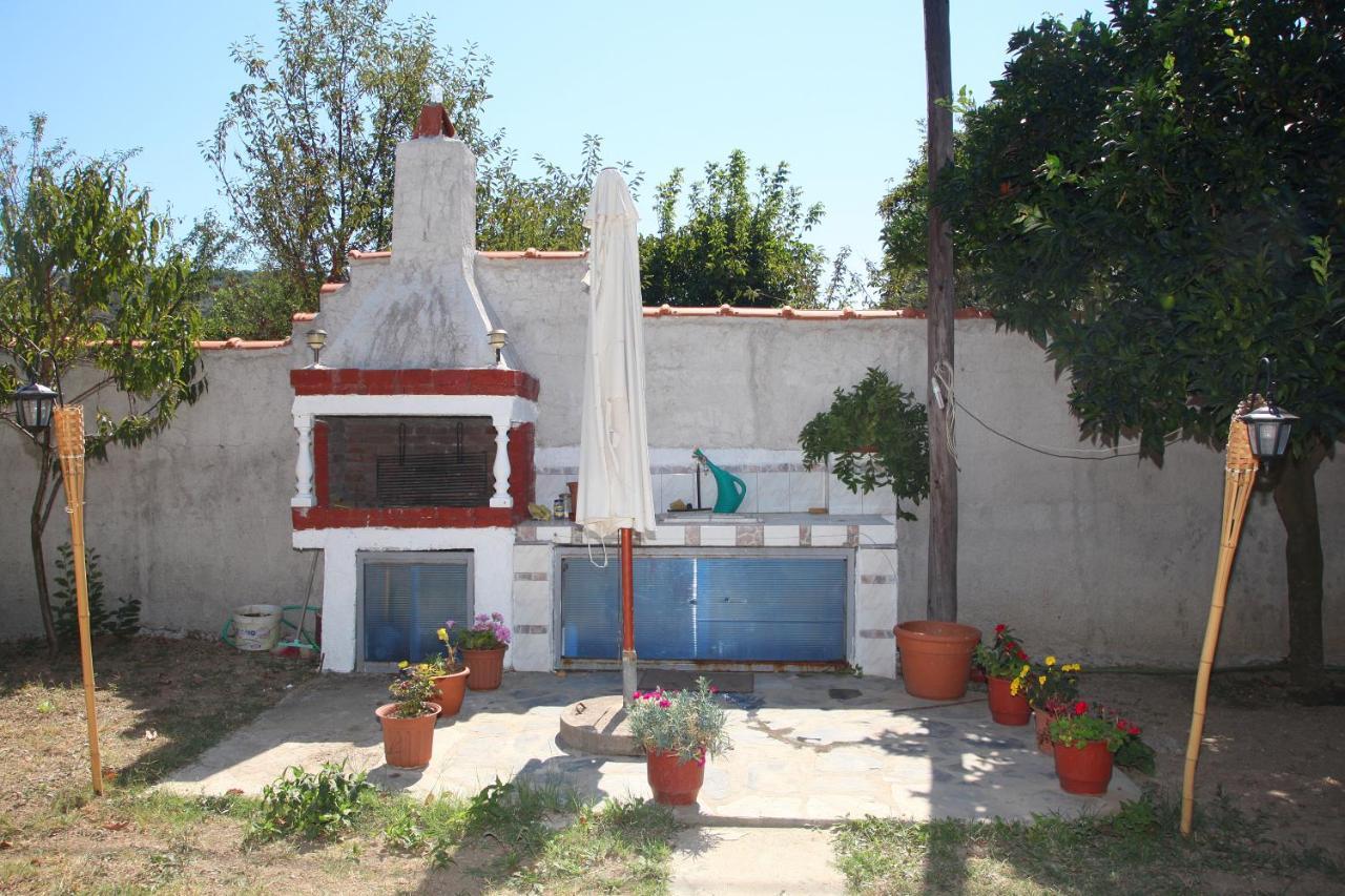 Karidies Apartment Skopelos Town Exterior photo