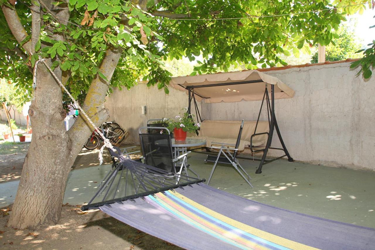 Karidies Apartment Skopelos Town Exterior photo